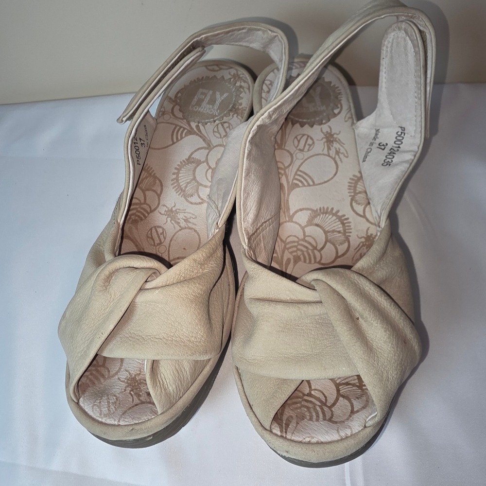 Fly London Yala Beige Leather Wedge Platform Sandals Womens 37 P500124035